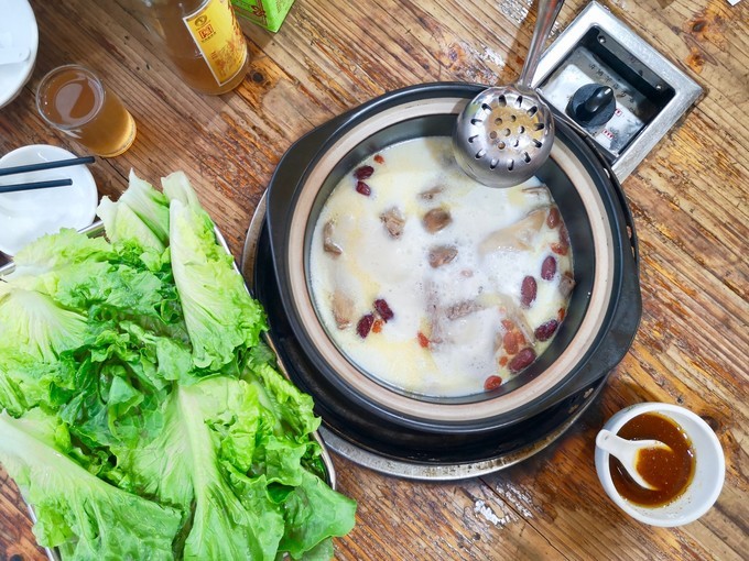 芳姐私房菜牛奶乳鴿