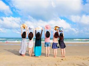 陽江大角灣海濱浴場(chǎng)、十里銀灘、開平碉樓赤坎古鎮(zhèn)二日游