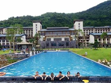 【企業(yè)旅游】英德寶晶宮天鵝湖溫泉度假村二天游